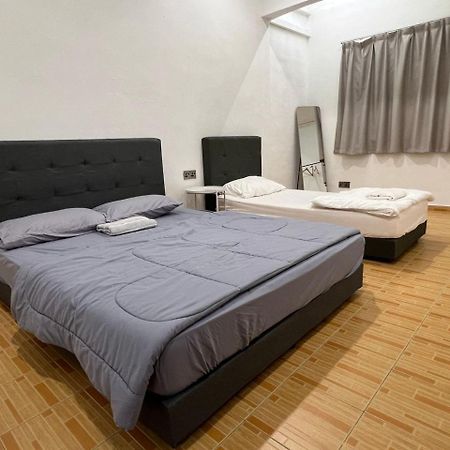 M Guest House2 Muar Luaran gambar