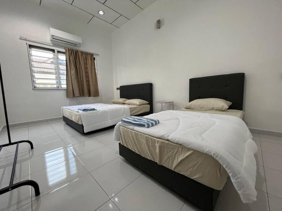 M Guest House2 Muar Luaran gambar