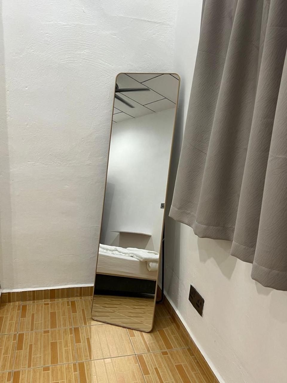M Guest House2 Muar Luaran gambar